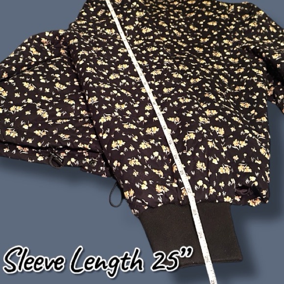 ✨HP✨EUC Vernacular Floral Back/Yellow Puff Sleeve Varsity Jacket. Small - Picture 8 of 13